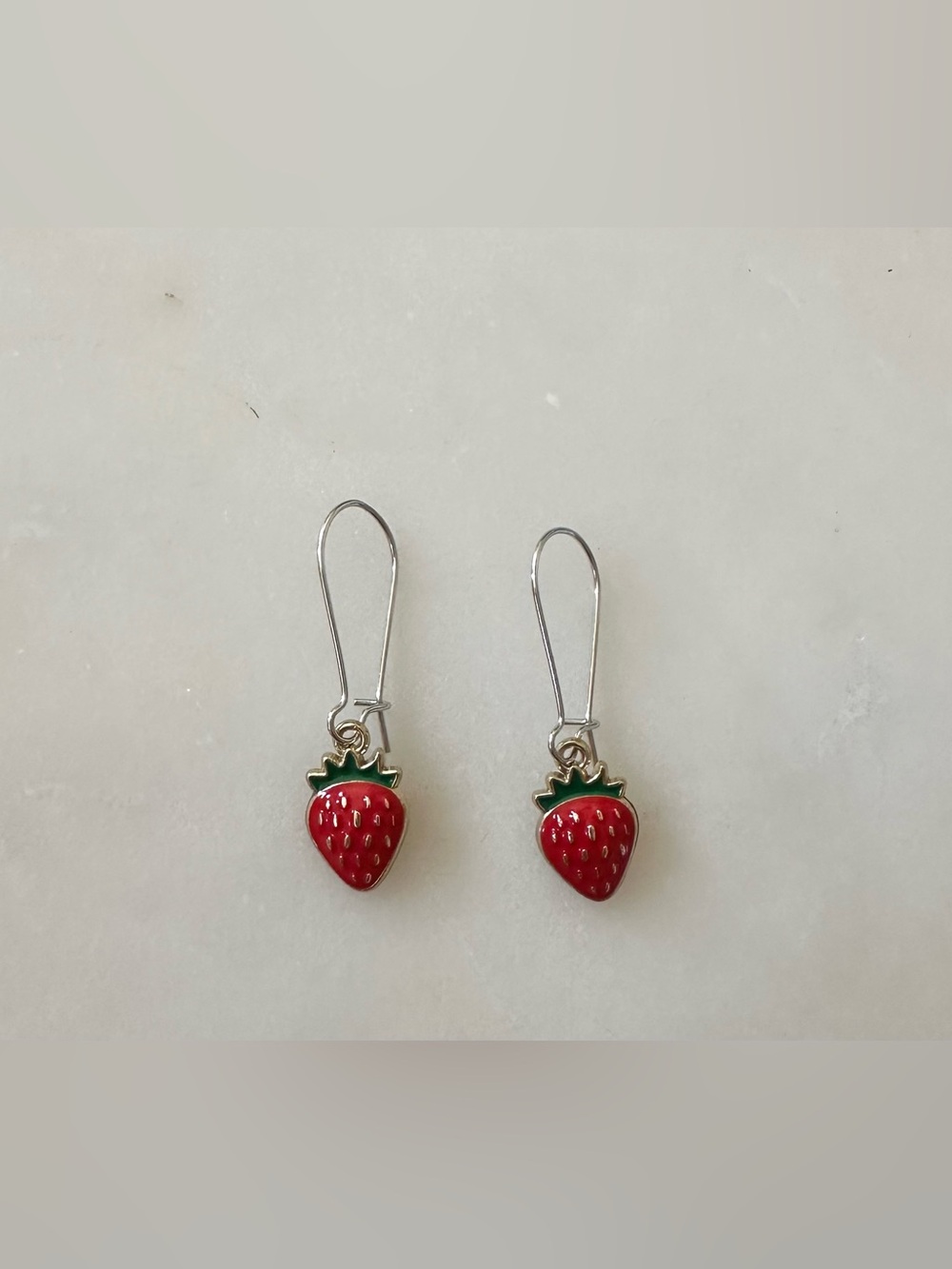 🍓 Strawberry Dangle Earrings